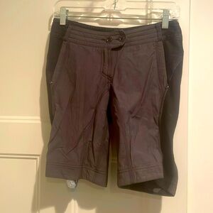 Lululemon bike/ longer shorts. Size 6. Fits snug